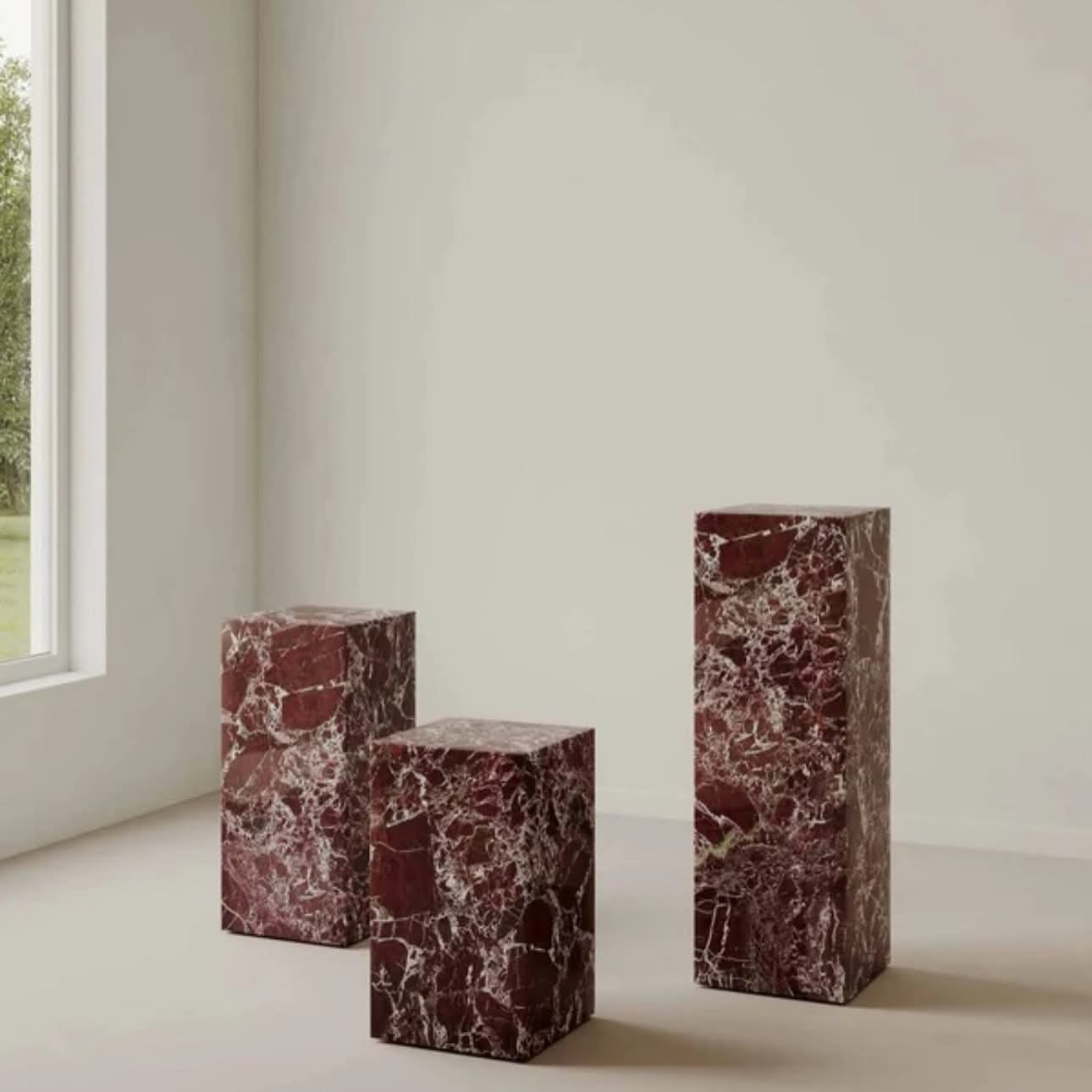 Roza Lavanto Marble Plinths